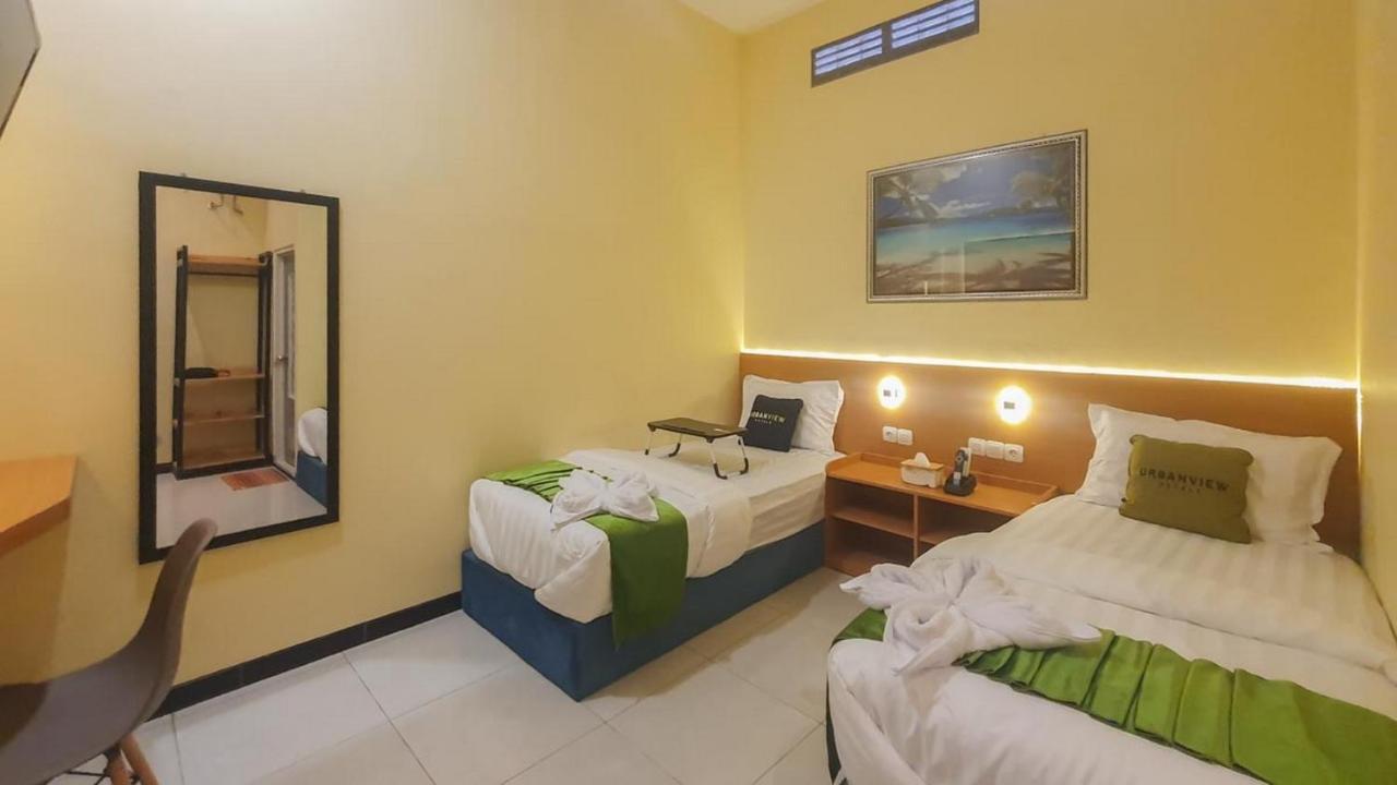 Urbanview Hotel Sakura Kampung Inggris Pare By Reddoorz Ngoại thất bức ảnh